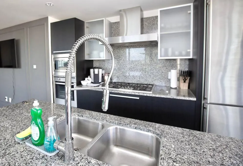 Appartement Waterfalls Hotel In Downtown With Stunning Views! Victoria