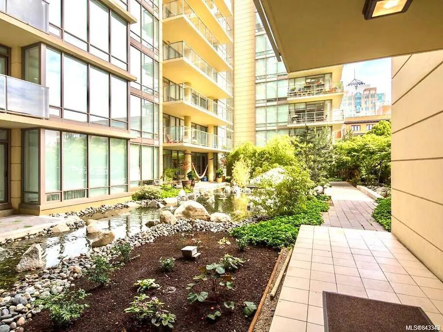 Appartement Waterfalls Hotel In Downtown With Stunning Views! Victoria